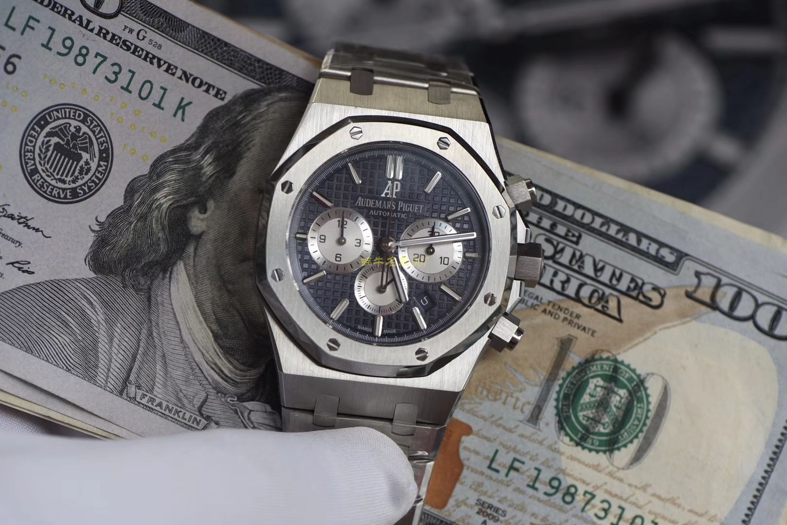  Video analysis Audemars Piguet 皇家橡树系列26331ST.OO.1220ST.01 wrist watches  Perfect  Replica Watches 【OM Factory 皇家橡树计时】 / AP158