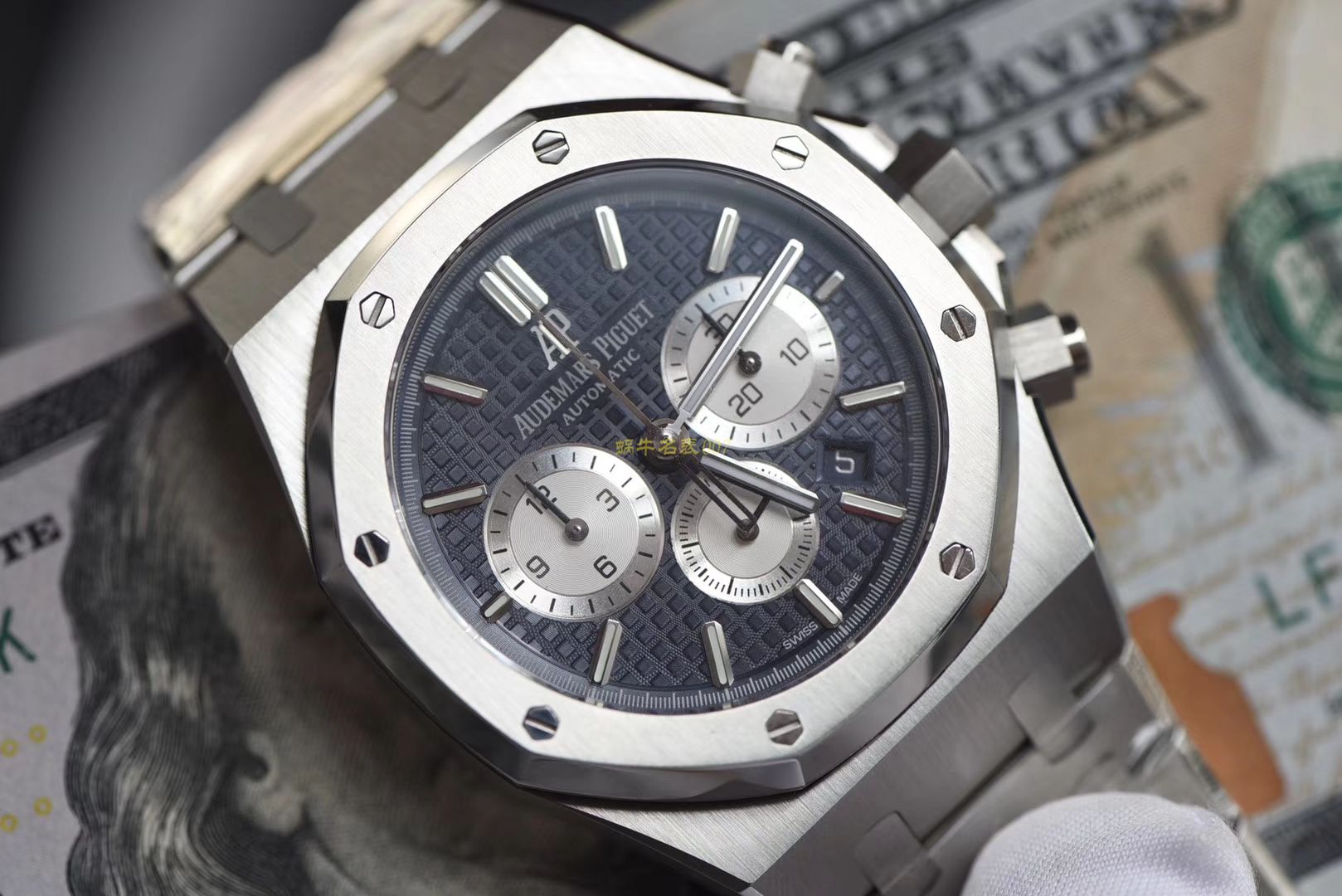  Video analysis Audemars Piguet 皇家橡树系列26331ST.OO.1220ST.01 wrist watches  Perfect  Replica Watches 【OM Factory 皇家橡树计时】 / AP158