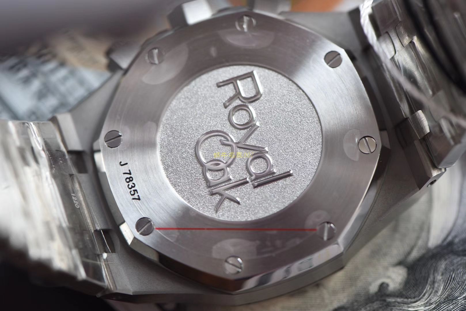 Video analysis Audemars Piguet 皇家橡树系列26331ST.OO.1220ST.01 wrist watches  Perfect  Replica Watches 【OM Factory 皇家橡树计时】 / AP158