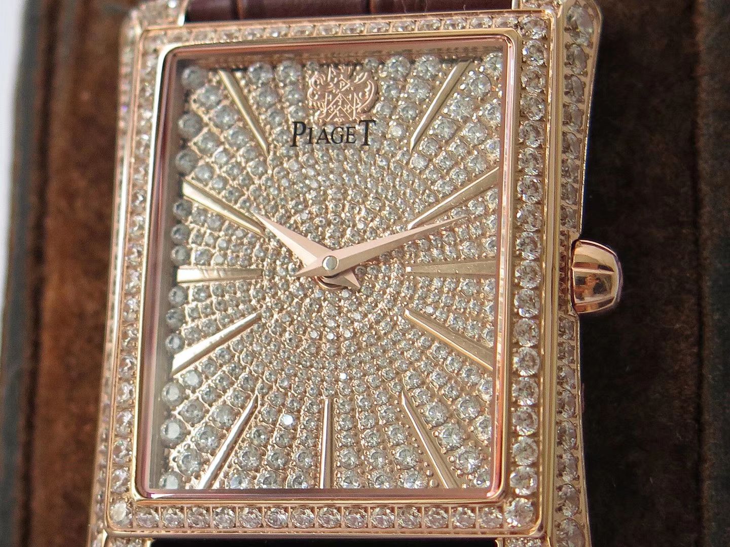 【KZ Perfect  High quality 精 Replica Watches 】 Piaget BLACK -TIE系列G0A33076 wrist watches  / PT017