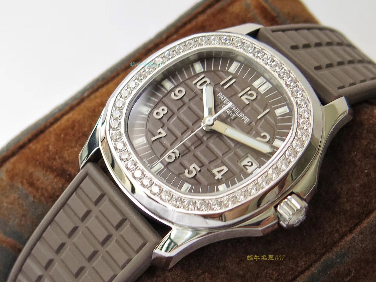 【PPF Perfect  top  Replica Copy  Watches 】PATEK PHILIPPE PATEK PHILIPPE AQUANAUT系列5067A-023 wrist watches 女装 / BD261