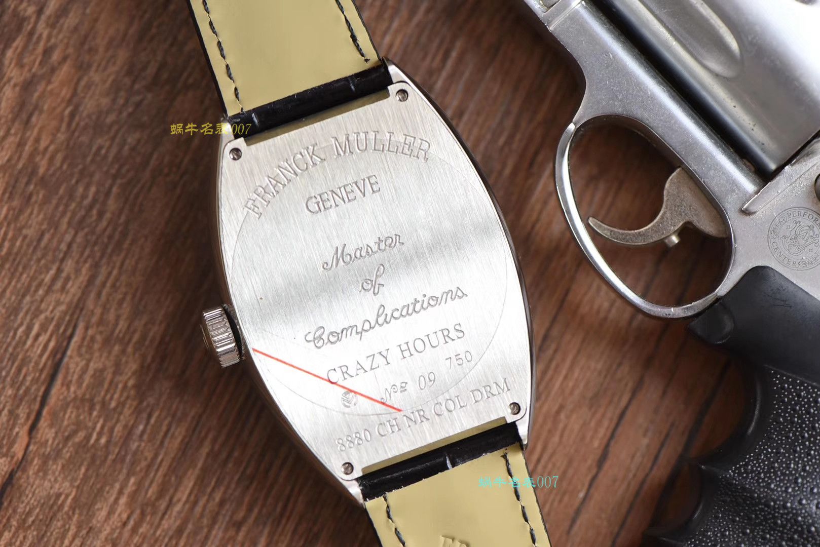 【台湾 Factory  Perfect  Copy  Franck Muller  Watches 】法穆兰CRAZY HOURS 系列 8880 CH 白金 watchcase 白色时标黑盘 wrist watches  / FL039