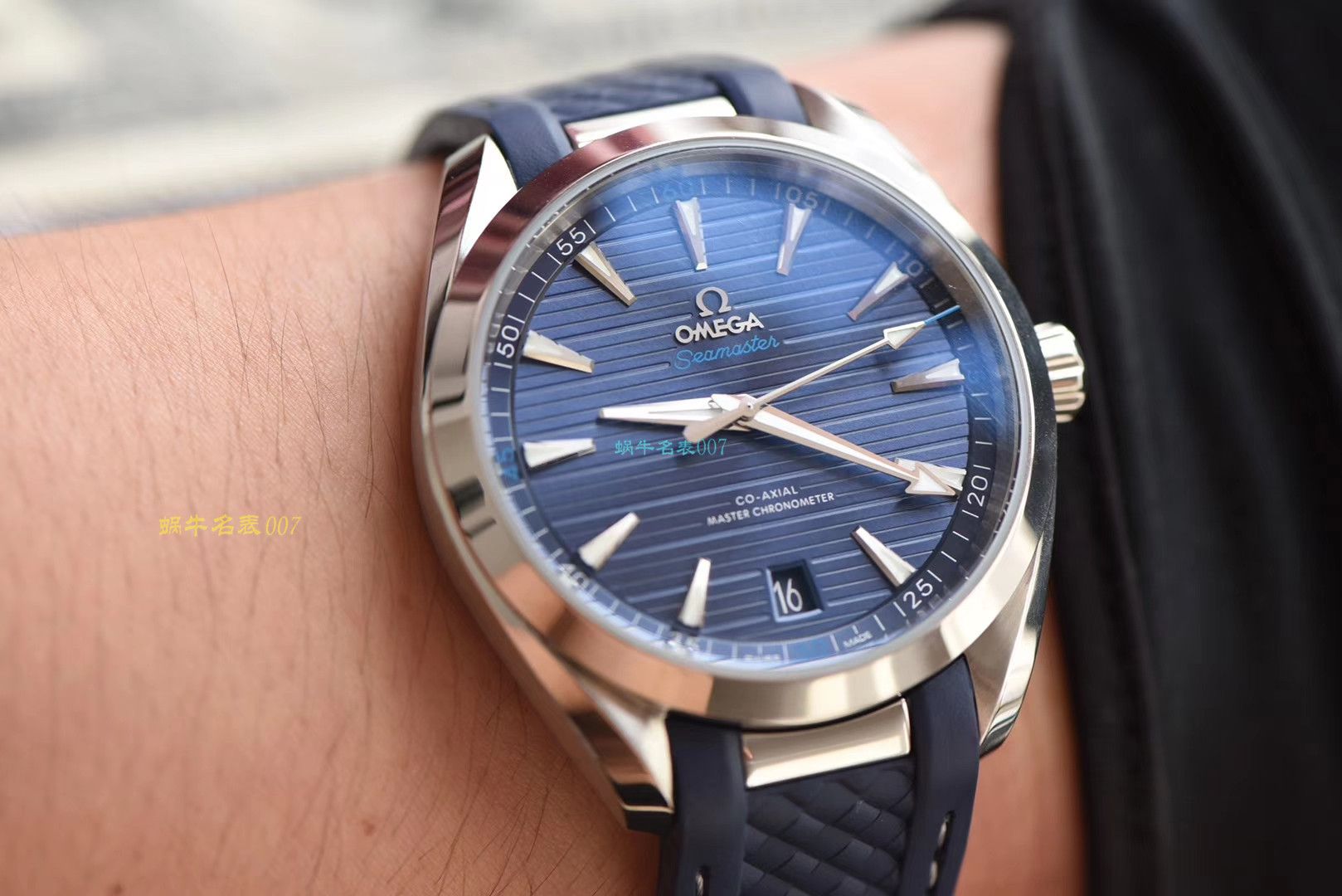 【OMEGA Replica 表价格】 Video analysis 3S Factory OMEGA Seamaster 系列220.12.41.21.02.002，220.12.41.21.06.001等多色横纹 wrist watches  / M387