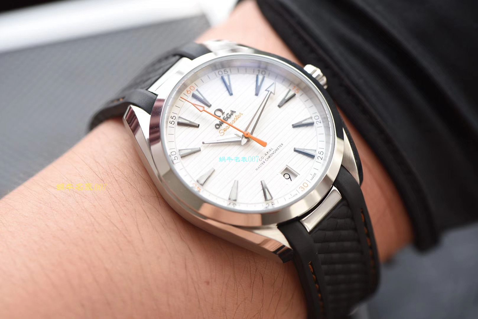 【OMEGA Replica 表价格】 Video analysis 3S Factory OMEGA Seamaster 系列220.12.41.21.02.002，220.12.41.21.06.001等多色横纹 wrist watches  / M387
