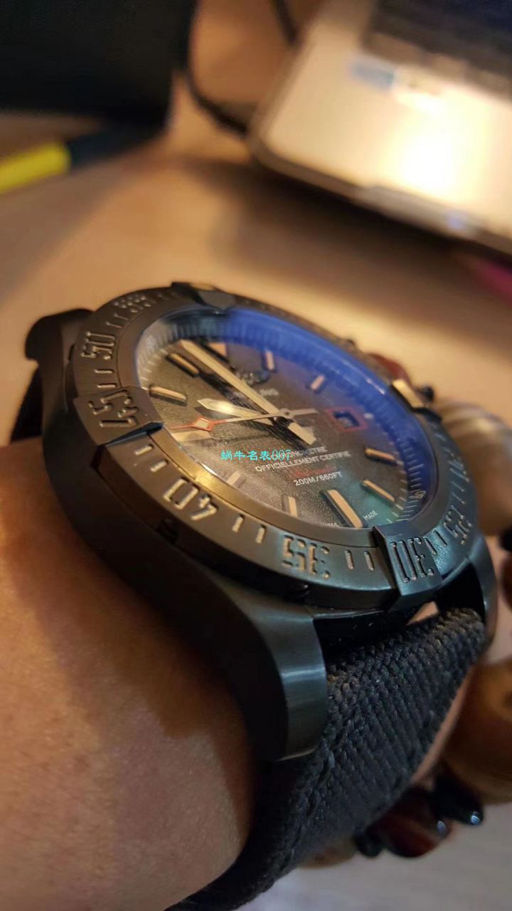 【 Video analysis 专柜原单 Breitling 复仇者黑鸟】 Breitling 机械计时系列V1731110/BD74/109W/M20BASA.1 wrist watches  / BL093