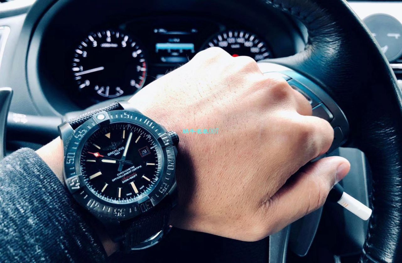 【 Video analysis 专柜原单 Breitling 复仇者黑鸟】 Breitling 机械计时系列V1731110/BD74/109W/M20BASA.1 wrist watches  / BL093