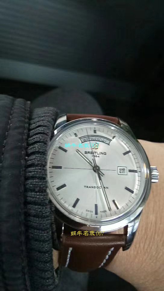 【 Video analysis  Replica 表和正品表的区别】V7出品 Breitling 越洋系列 Day-Date 款超级副本 / BL100