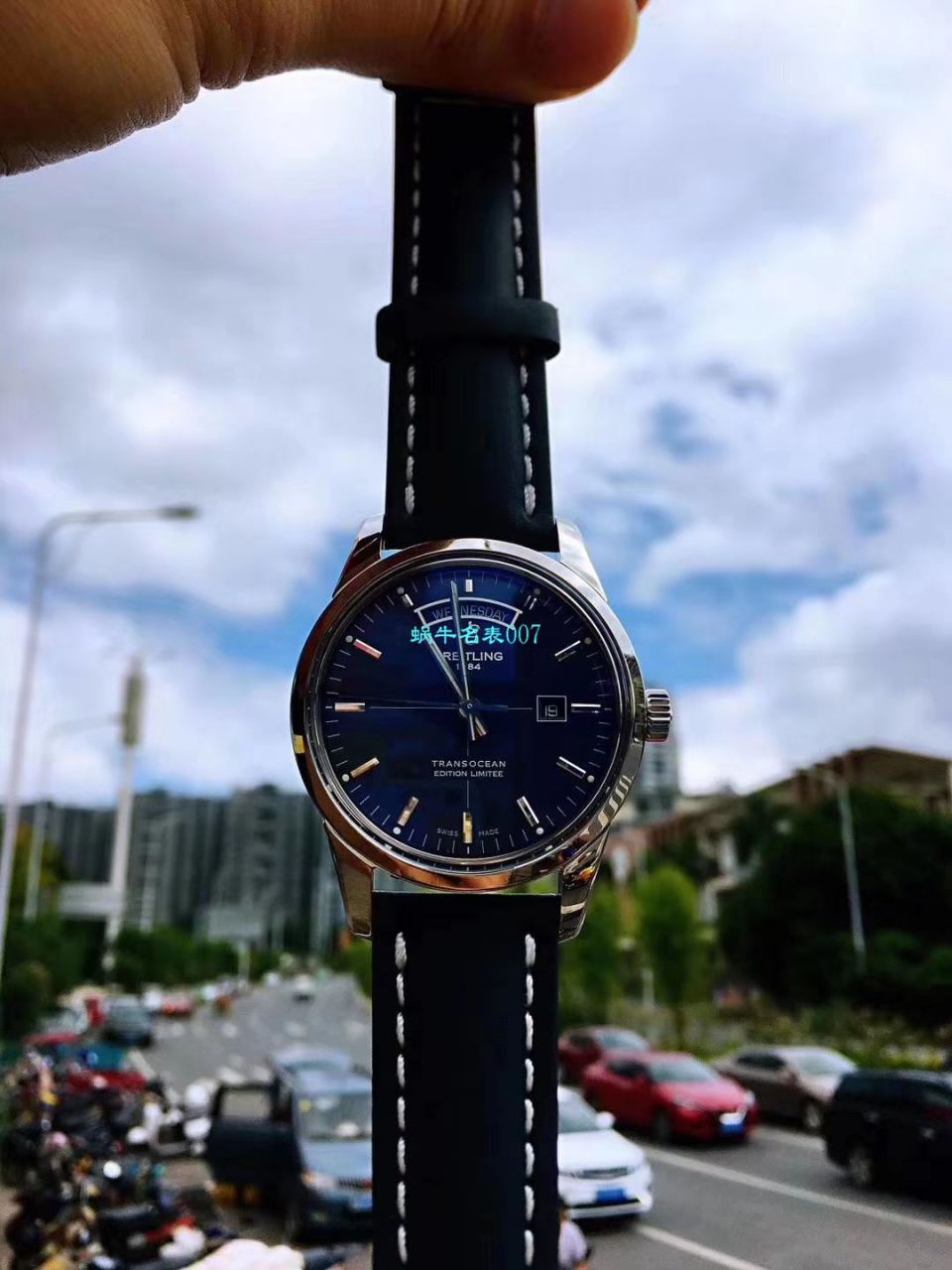 【 Video analysis  Replica 表和正品表的区别】V7出品 Breitling 越洋系列 Day-Date 款超级副本 / BL100