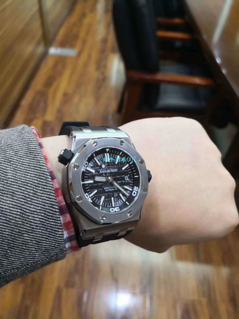 【独家视频测评JF Perfect  High quality  Replica Watches 】Audemars Piguet  Royal Oak Offshore 系列15710ST.OO.A002CA.01 wrist watches  / AP031B