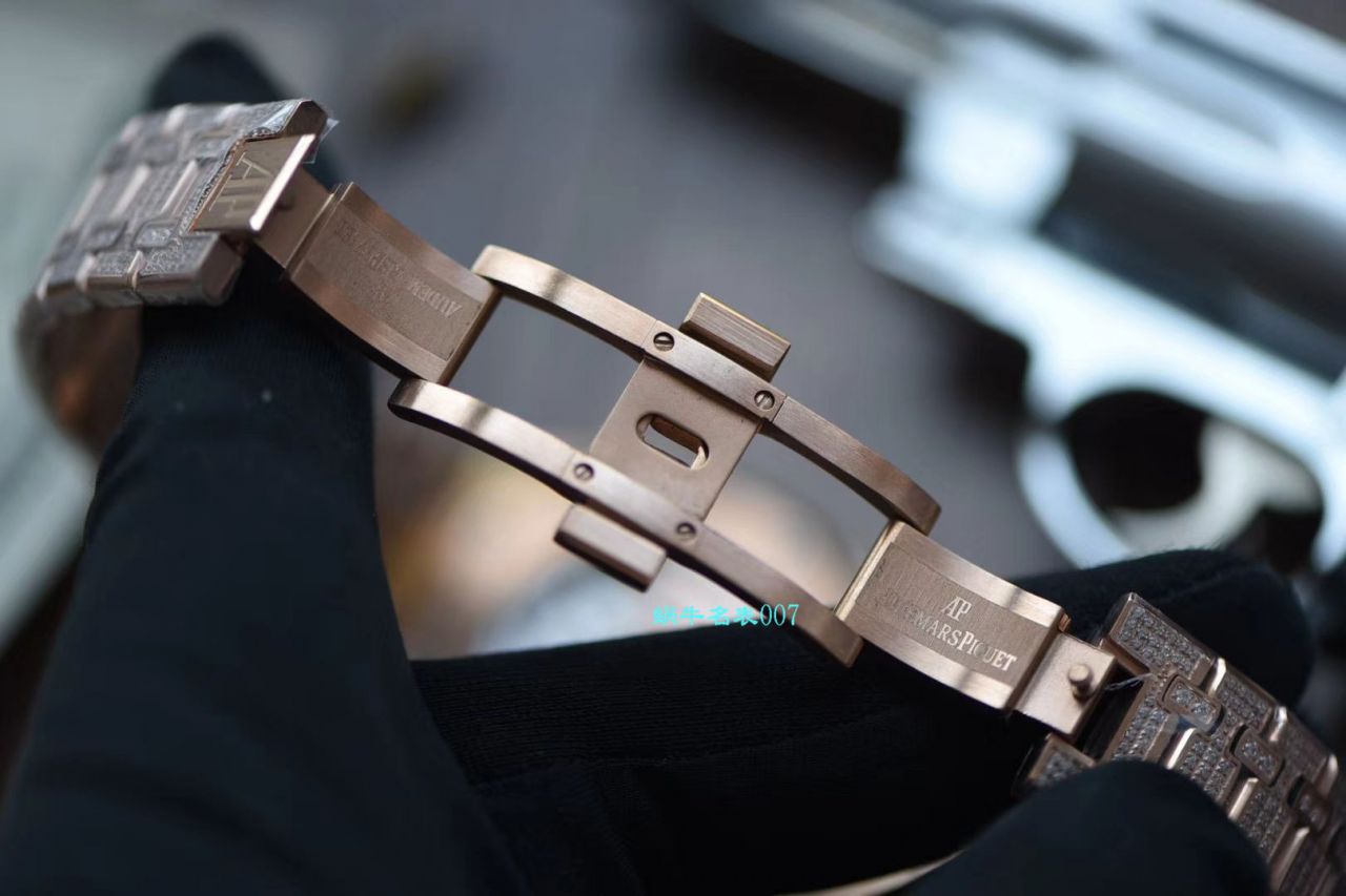 【TZ Factory  Replica 表】Audemars Piguet 皇家橡树系列 Replica 15402OR.ZZ.D003CR.01，15202BC.ZZ.1241BC.01 wrist watches  / AP178