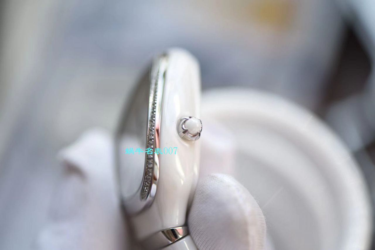 【BV Factory BVLGARI Replica 蛇形女表】 BVLGARI SERPENTI系列102734，102613 SPC35WGDWCGD1.1T白色黑色 Composite  wrist watches  / BG029