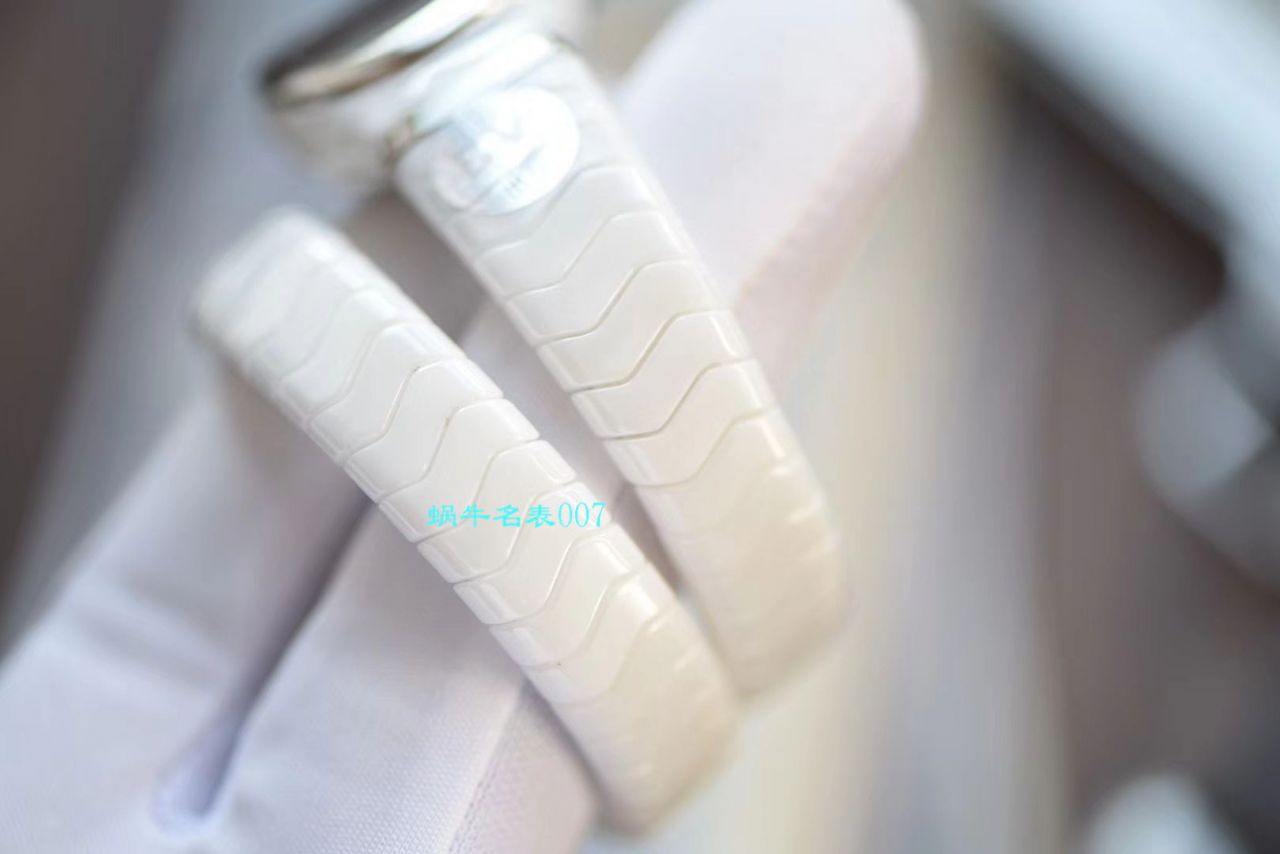 【BV Factory BVLGARI Replica 蛇形女表】 BVLGARI SERPENTI系列102734，102613 SPC35WGDWCGD1.1T白色黑色 Composite  wrist watches  / BG029