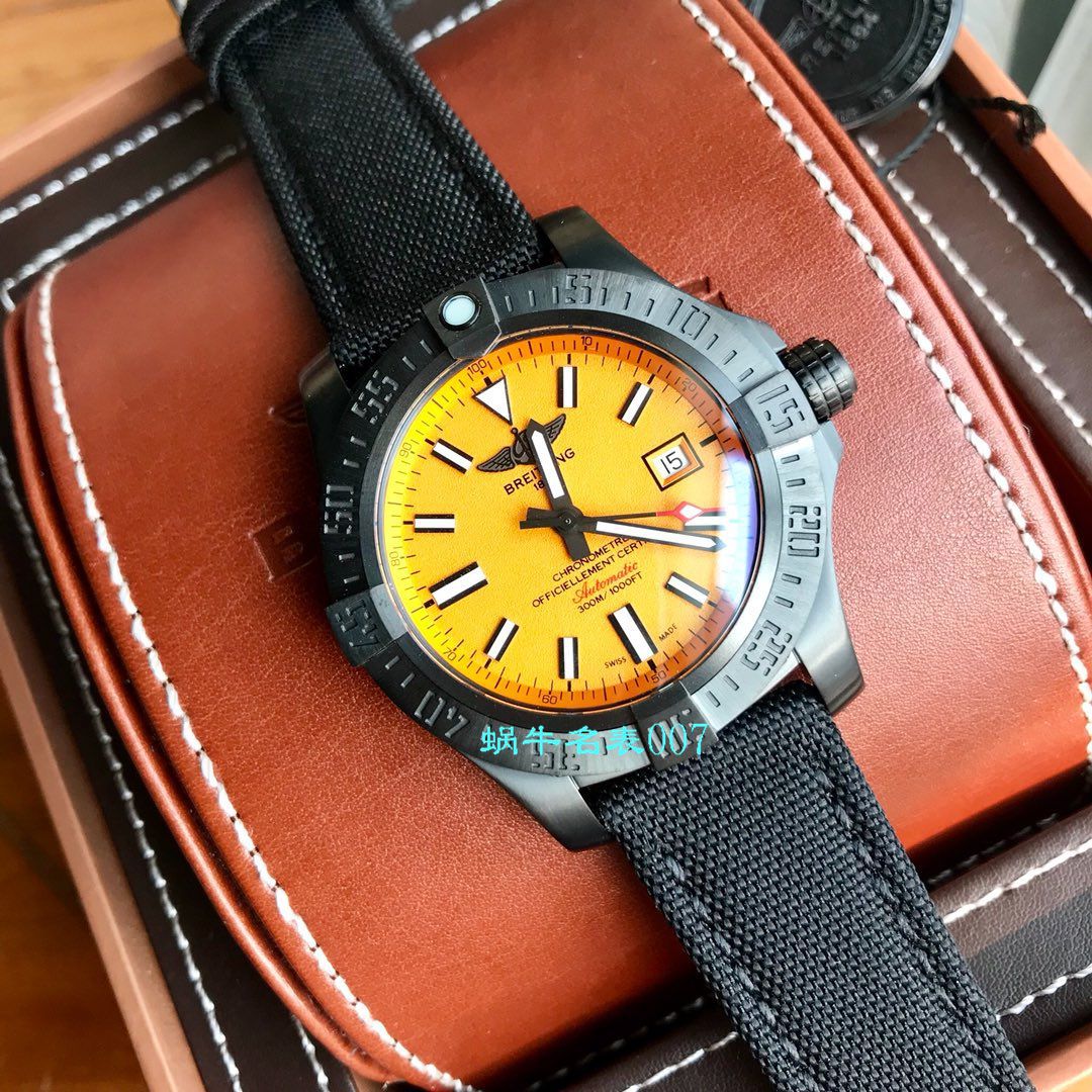 【渠道原单Breitling黄狼】 Breitling 复仇者系列M17331E2|I530|109W|M20BASA.1 wrist watches  / BL113
