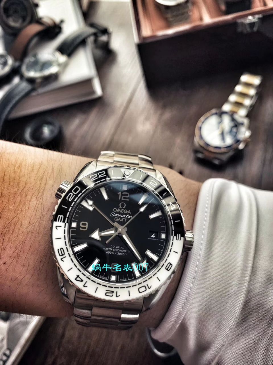 VS Factory OMEGA Seamaster 600米GMT太极圈Omega Replica Copy 仿表215.30.44.22.01.001 wrist watches  / M617
