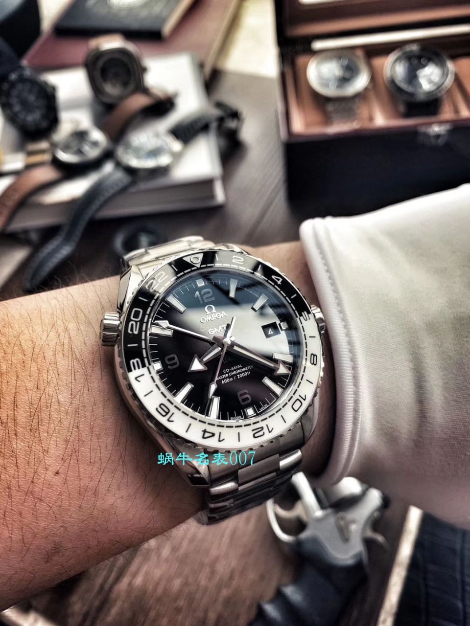VS Factory OMEGA Seamaster 600米GMT太极圈Omega Replica Copy 仿表215.30.44.22.01.001 wrist watches  / M617