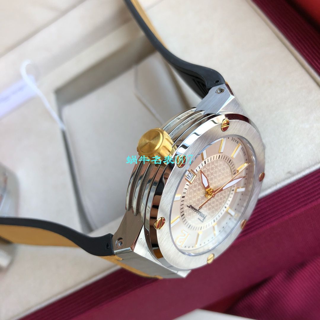 【渠道原单】菲拉格慕最新款计时石英男表这款类似AP的 watchcase 设计 / FEL013