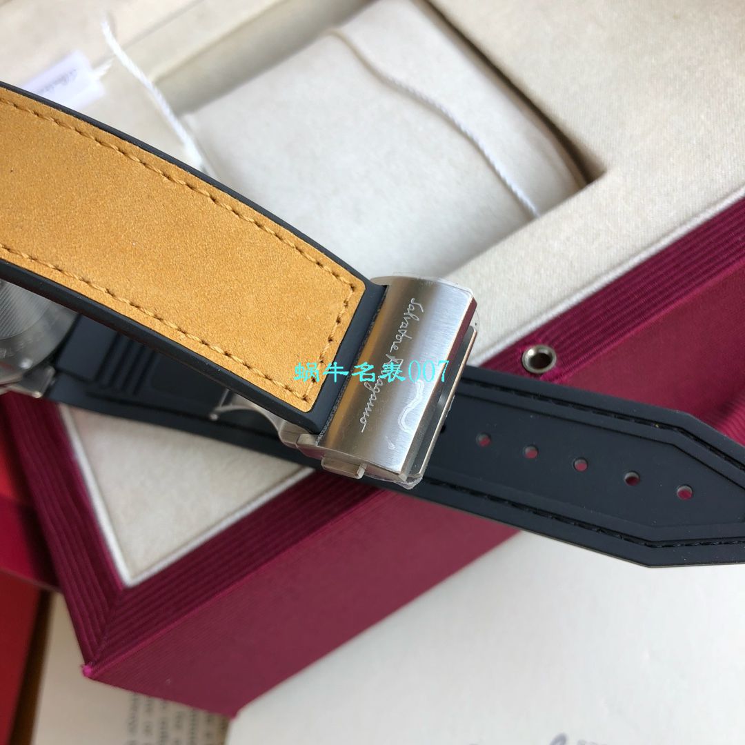 【渠道原单】菲拉格慕最新款计时石英男表这款类似AP的 watchcase 设计 / FEL013