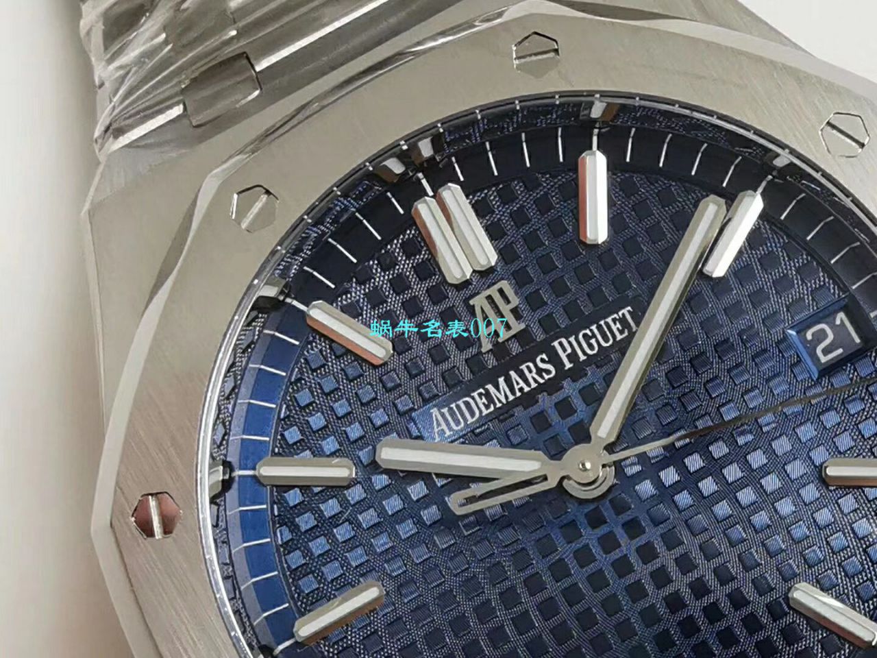 【OM Factory  Replica Copy 表】Audemars Piguet 皇家橡树系列15500ST.OO.1220ST.01，15500ST.OO.1220ST.02，15500ST.OO.1220ST.03 wrist watches  / AP180