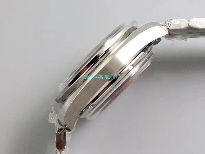 OM Factory OMEGA赛车计时码表【SPEEDMASTER】超霸 Replica Copy  Watches 329.30.44.51.01.002，329.33.44.51.01.001 wrist watches  / M633