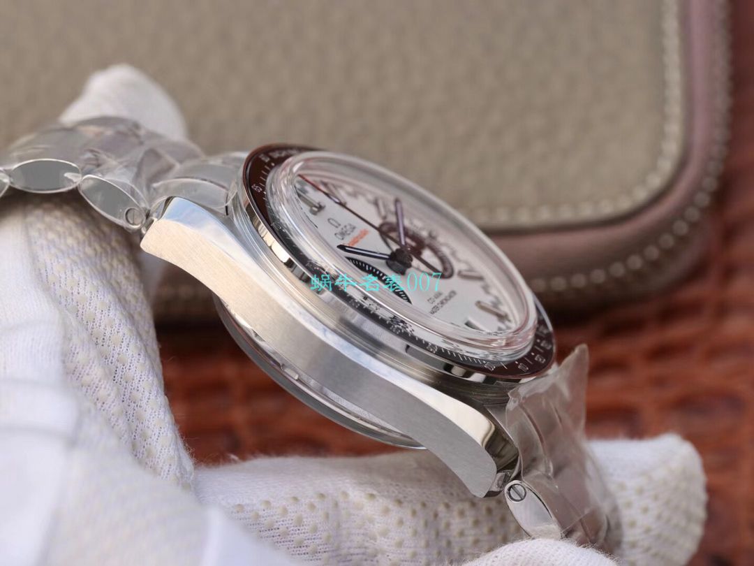 OM Factory OMEGA赛车计时码表【SPEEDMASTER】超霸 Replica Copy  Watches 329.30.44.51.01.002，329.33.44.51.01.001 wrist watches  / M633