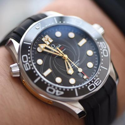 VS Factory 爆品 top  Replica Copy OMEGA Seamaster 300米潜水表詹姆斯·邦德007，每个男人心中都有一个007梦