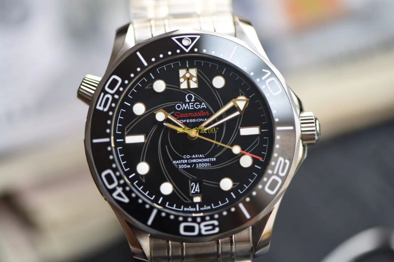 【VS Factory 最新詹姆斯邦德007限量版《女王密使》钢带款】OMEGA Seamaster 系列210.22.42.20.01.004 wrist watches  / M637