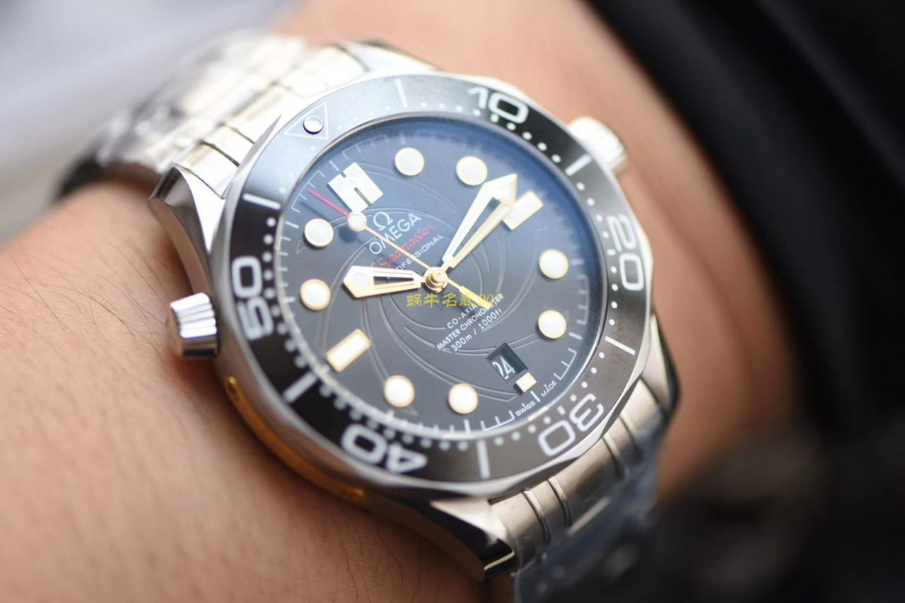 【VS Factory 最新詹姆斯邦德007限量版《女王密使》钢带款】OMEGA Seamaster 系列210.22.42.20.01.004 wrist watches  / M637
