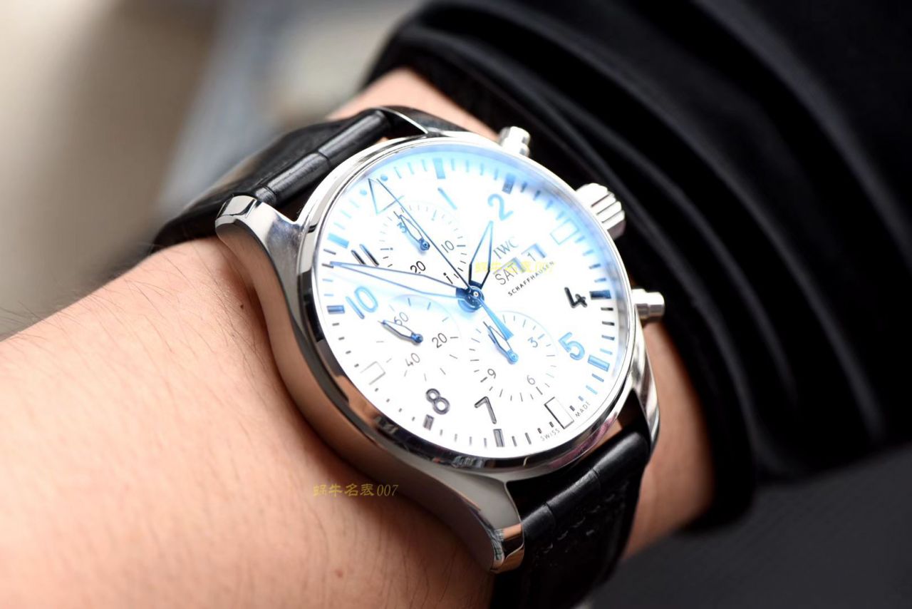 【视频测评新‎款首发‎！硬货！渠‎道出‎口订​单​！原单】IWC IWC 表飞行员系列IW377726 wrist watches  / WG511