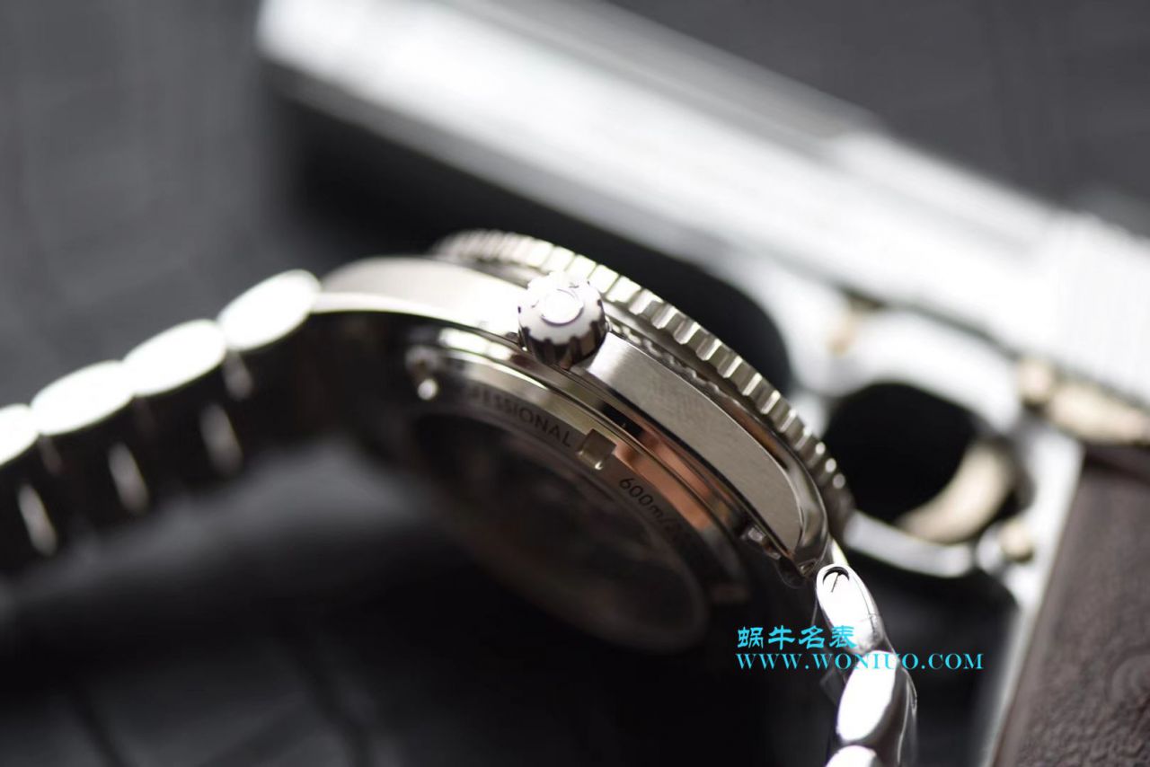  Video analysis VS Factory  High quality  Replica  Copy OMEGA Seamaster 海洋宇宙600米232.30.46.21.01.001 wrist watches  / M335VS
