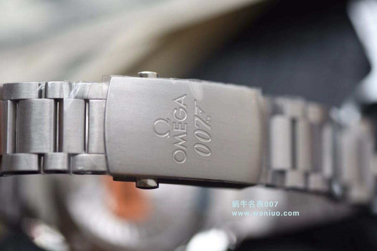  Video analysis VS Factory  top  Replica OMEGAOMEGA  Seamaster 300米233.32.41.21.01.001幽灵党 007限量版 wrist watches  / M011VS