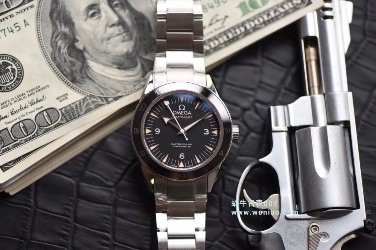  Video analysis VS Factory  top  Replica OMEGAOMEGA  Seamaster 300米233.32.41.21.01.001幽灵党 007限量版 wrist watches  / M011VS
