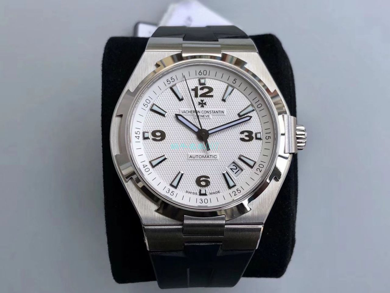8F Factory  High quality  Replica Vacheron Constantin   Overseas 系列P47040/000A-9008 wrist watches  / JS212