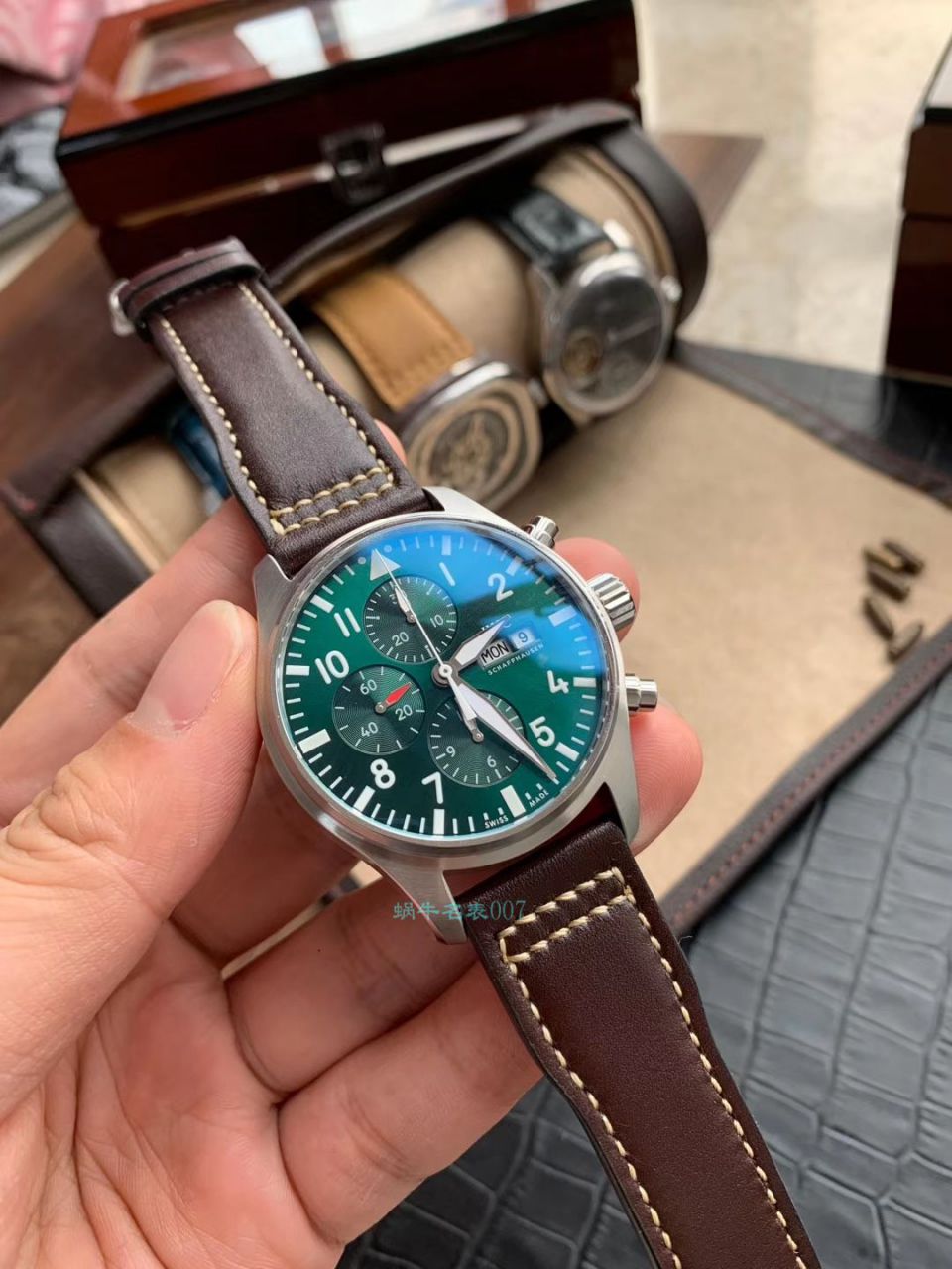 【视频测评新‎款首发‎！硬货！渠‎道出‎口订​单​！原单】IWC IWC 表飞行员系列IW377726 wrist watches  / WG511