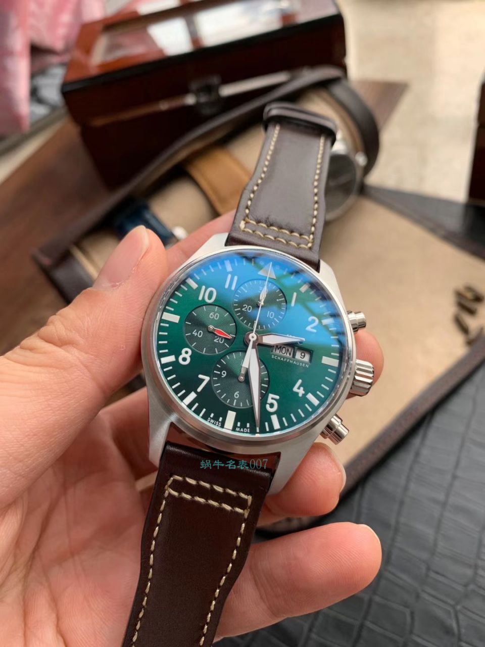 【视频测评新‎款首发‎！硬货！渠‎道出‎口订​单​！原单】IWC IWC 表飞行员系列IW377726 wrist watches  / WG511
