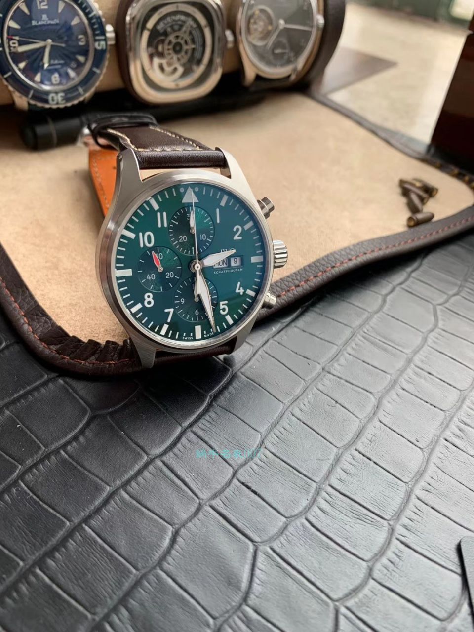 【视频测评新‎款首发‎！硬货！渠‎道出‎口订​单​！原单】IWC IWC 表飞行员系列IW377726 wrist watches  / WG511