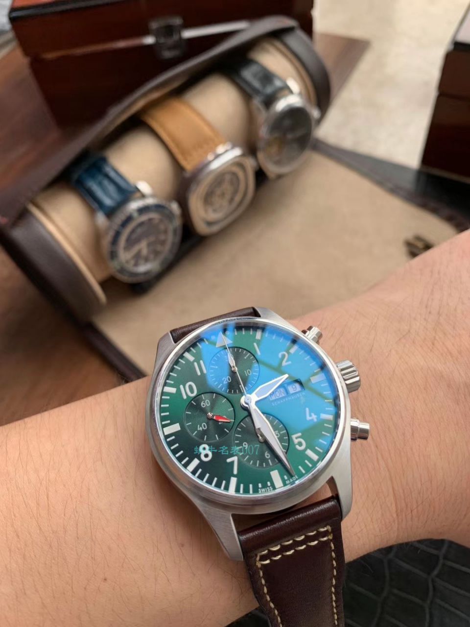 【视频测评新‎款首发‎！硬货！渠‎道出‎口订​单​！原单】IWC IWC 表飞行员系列IW377726 wrist watches  / WG511