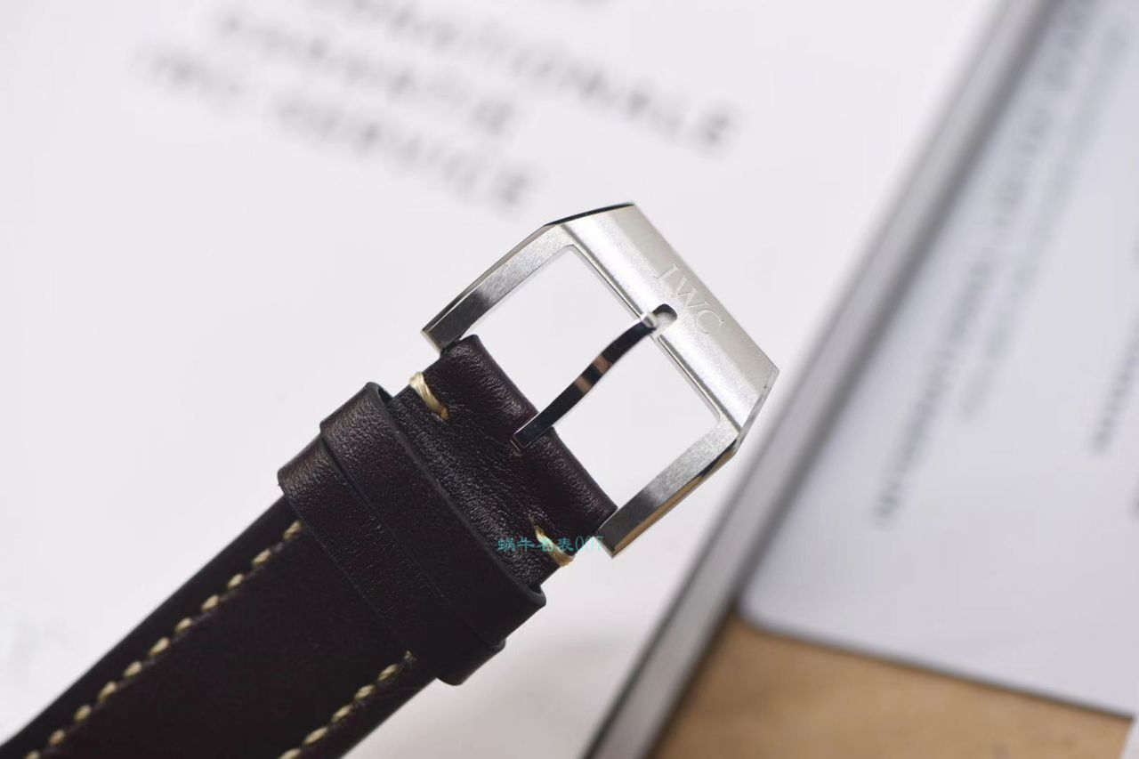 【视频测评新‎款首发‎！硬货！渠‎道出‎口订​单​！原单】IWC IWC 表飞行员系列IW377726 wrist watches  / WG511