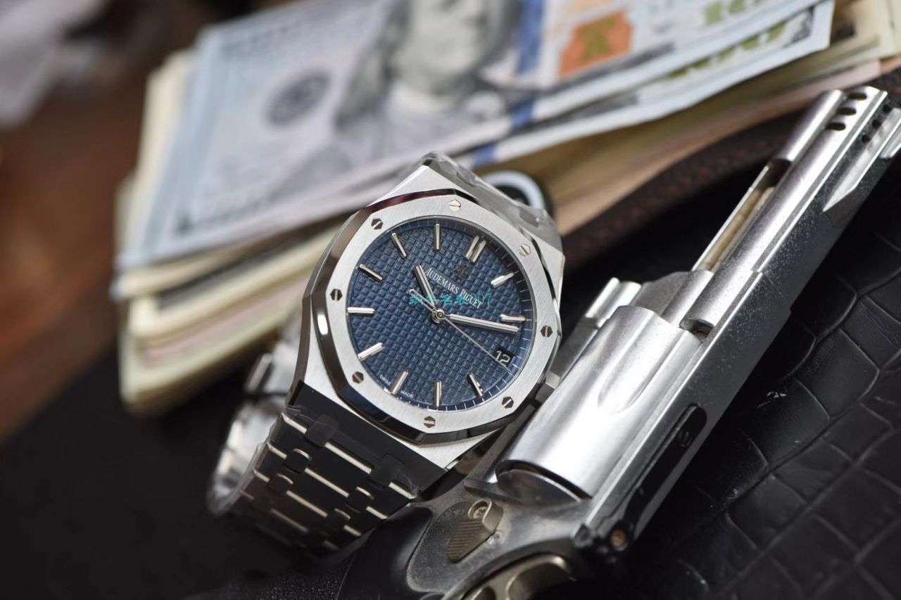 ZF Factory  top  Replica Audemars Piguet 皇家橡树系列 Replica 15500ST.OO.1220ST.01 wrist watches  / AP186