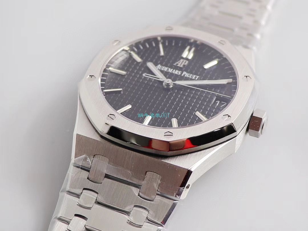 ZF Factory  top  Replica Audemars Piguet 皇家橡树系列 Replica 15500ST.OO.1220ST.01 wrist watches  / AP186