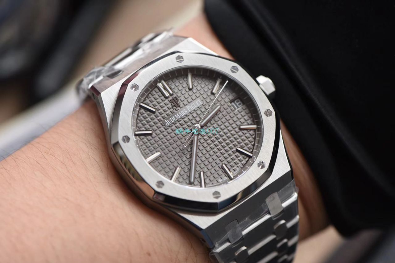 ZF Factory  High quality  Replica APAudemars Piguet 皇家橡树系列 Replica 15500ST.OO.1220ST.02 wrist watches  / AP187