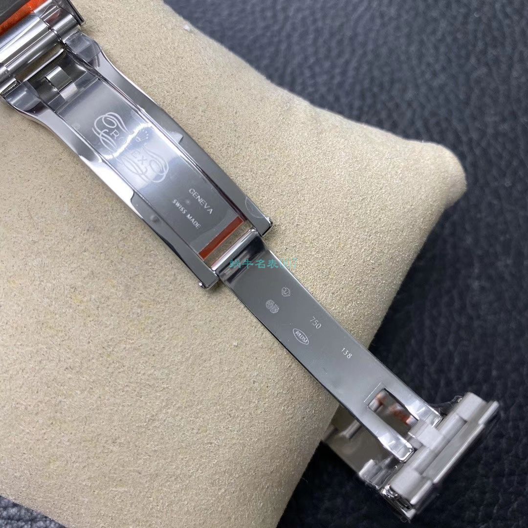 N Factory 新款超级4130 Rolex  Cosmograph Daytona  Ditongna 116509-78599 黑盘 top  Replica Copy 116509-78599 银色 wrist watches  / R563