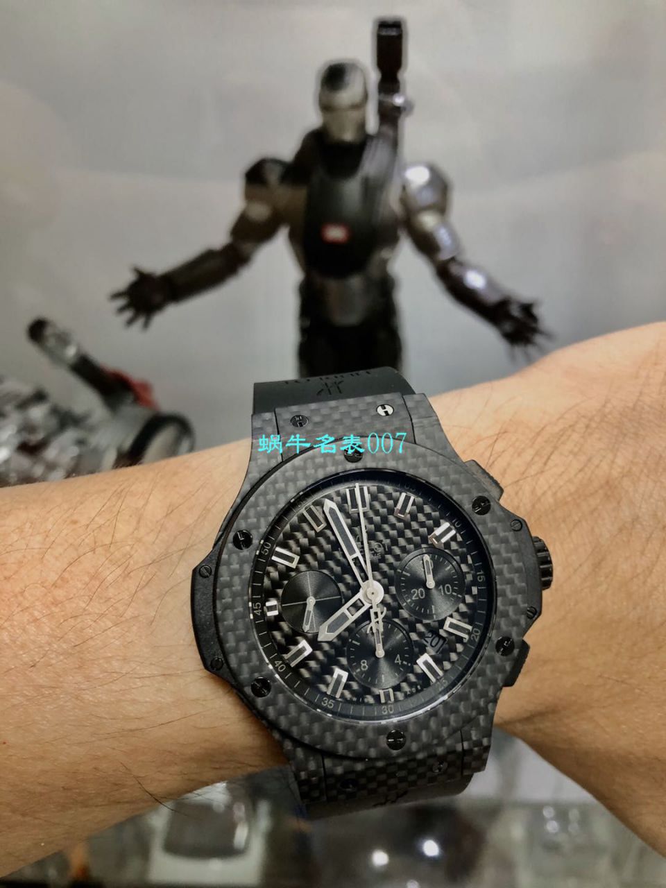 【 Video analysis V6 Factory  Perfect  High quality  Replica  hublot  carbon fiber  Watches 】 Hublot  BIG BANG系列301.QX.1724.RX wrist watches  / YB063