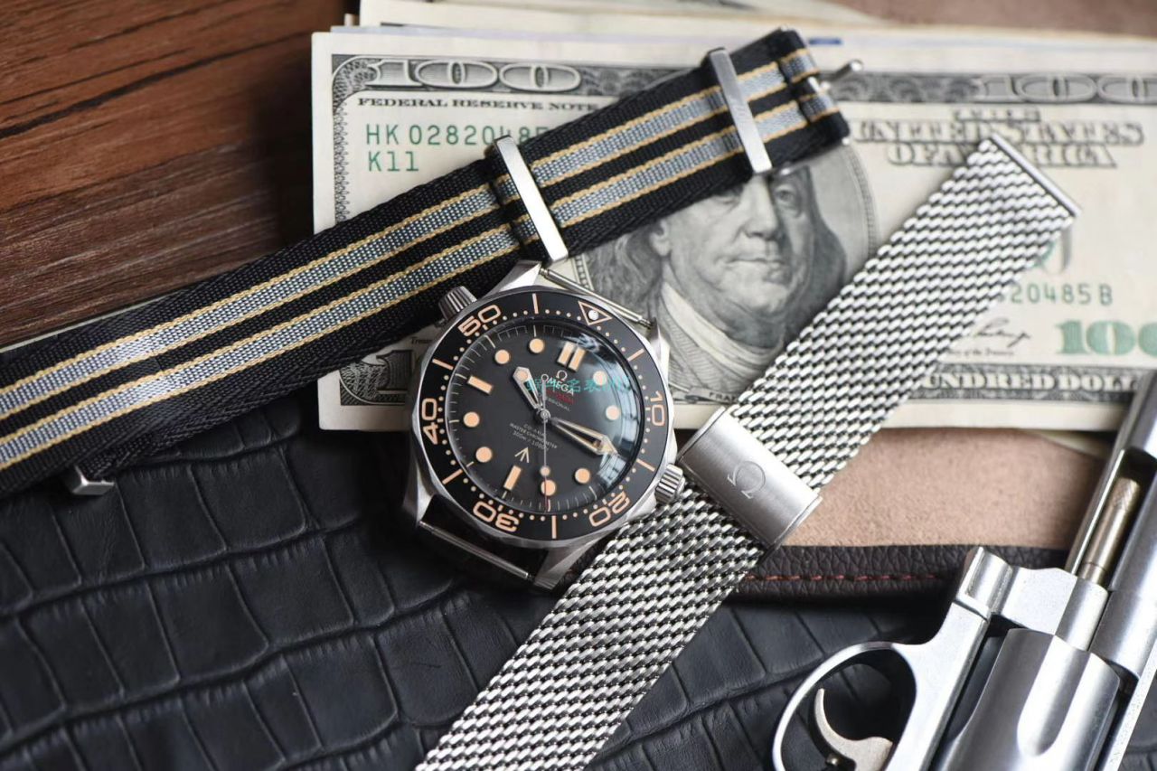 【 Video analysis VS Factory OMEGA詹姆斯邦德007无暇赴死】 Replica Copy  Seamaster 300米210.92.42.20.01.001 wrist watches  / VS680