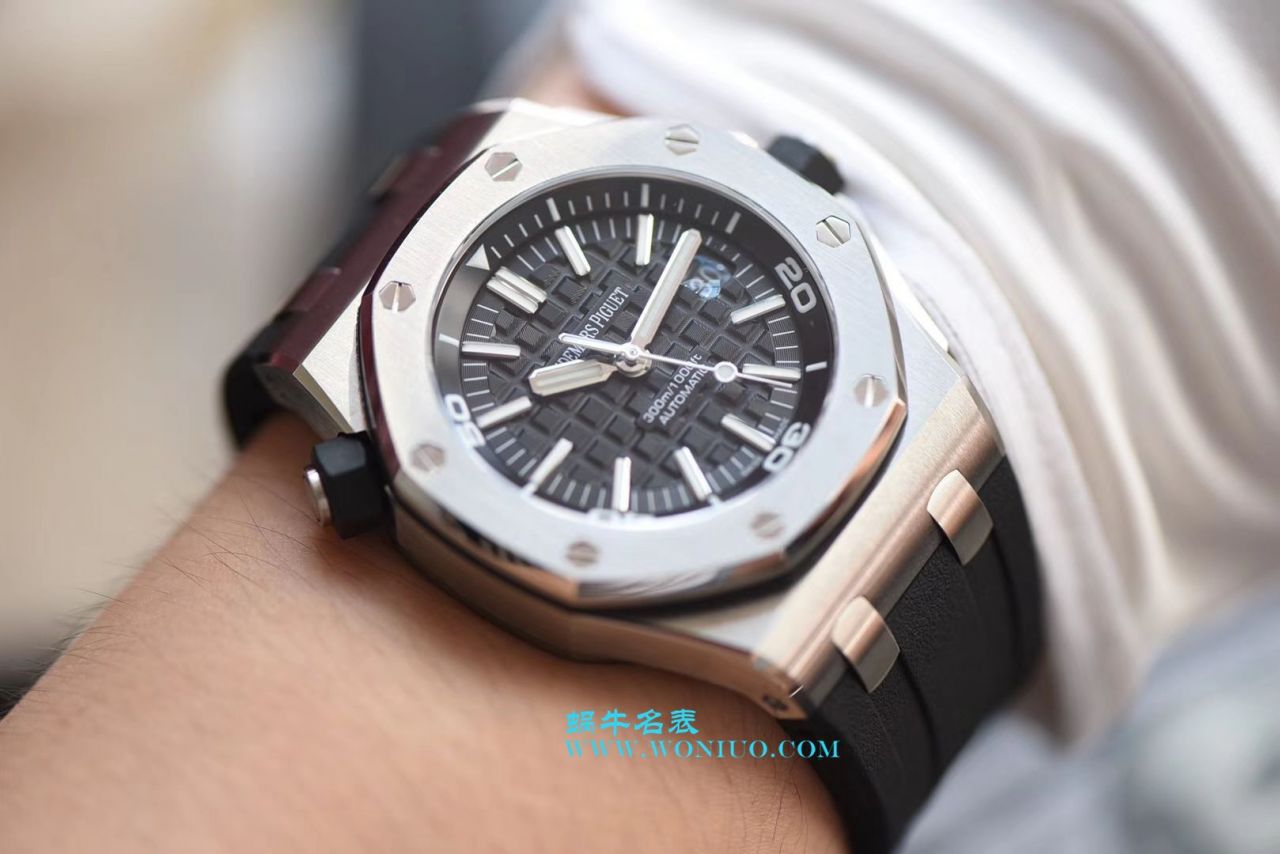  Video analysis JF Factory 官网V9S最新APAudemars Piguet  Royal Oak Offshore  Replica 15703ST.OO.A002CA.01 wrist watches  / JF AP 15703