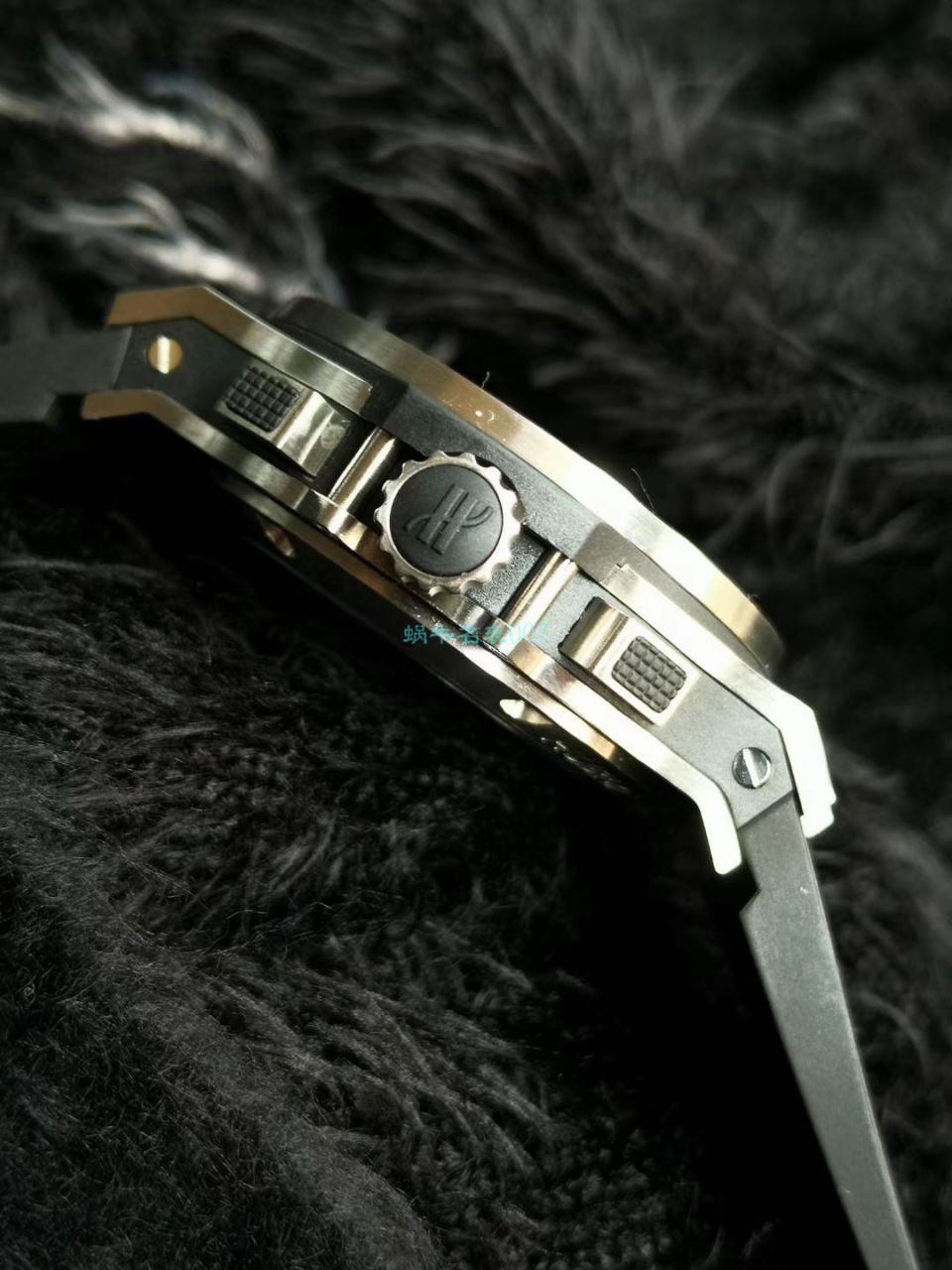 V6 Factory  hublot  Replica 表BIG BANG系列301.SX.1170.RX.1104 wrist watches  / YB085