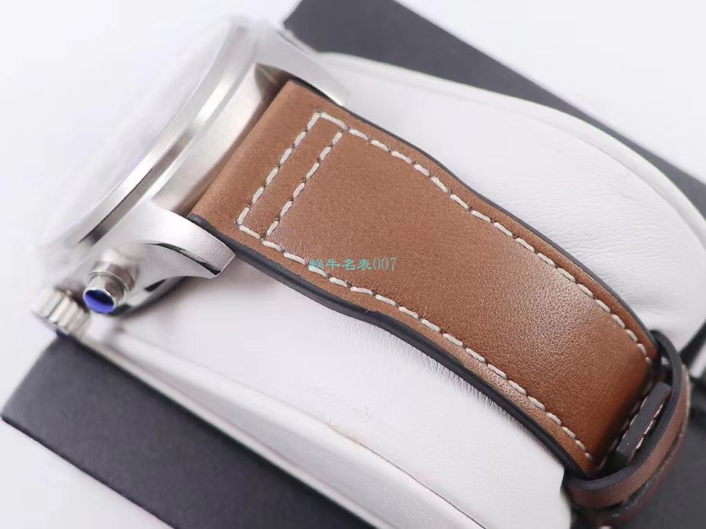 ZF Factory  Replica Copy  Watches  IWC 飞行员IW377725，IW377726，IW377713 wrist watches  / WG522