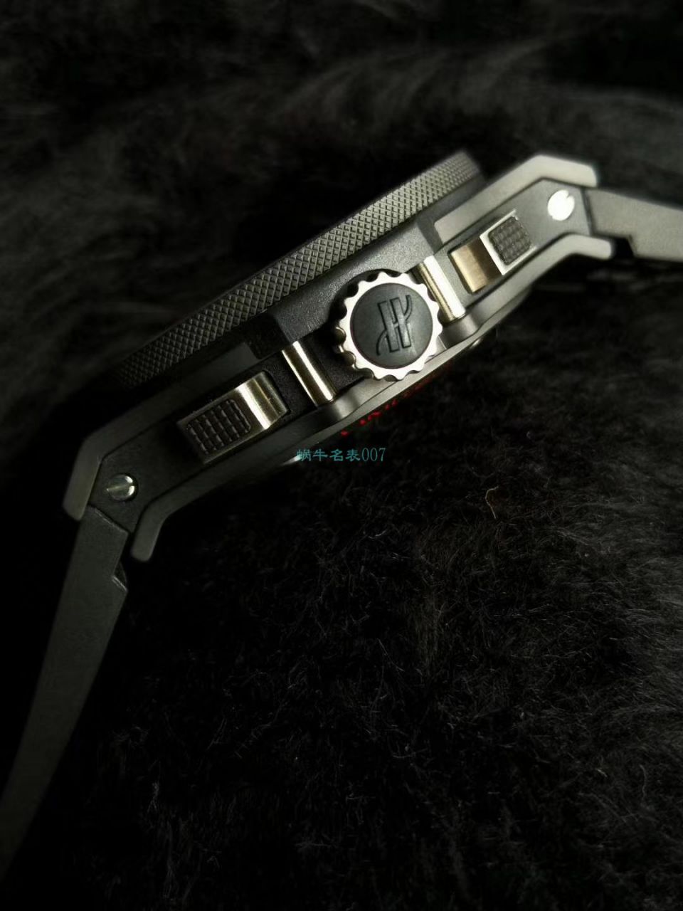 V6 Factory  High quality  Replica  hublot  big bang  Watches 301.CI.1123.GR wrist watches  / YB088