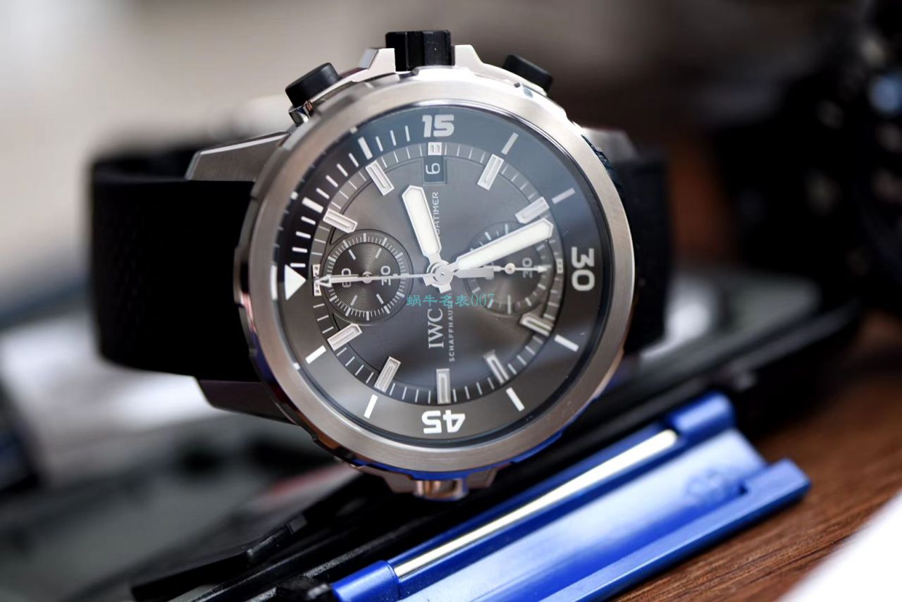V6 Factory  top  Replica Copy  Watches  IWC 海洋时计鲨鱼特别限量版IW379506 wrist watches  / WG523