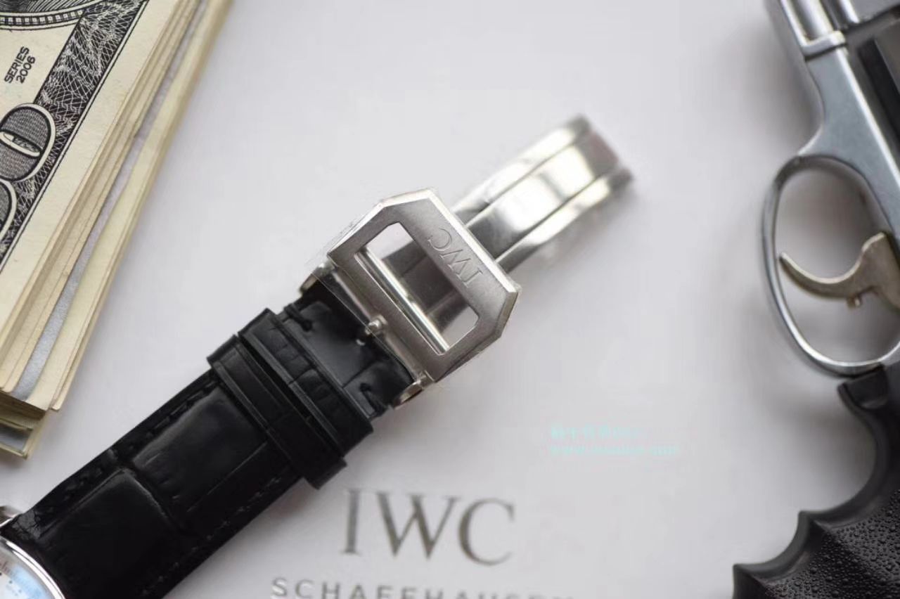 YL Factory  High quality  Replica 背透 IWC 葡计150周年纪念IW371602 wrist watches  / WG528