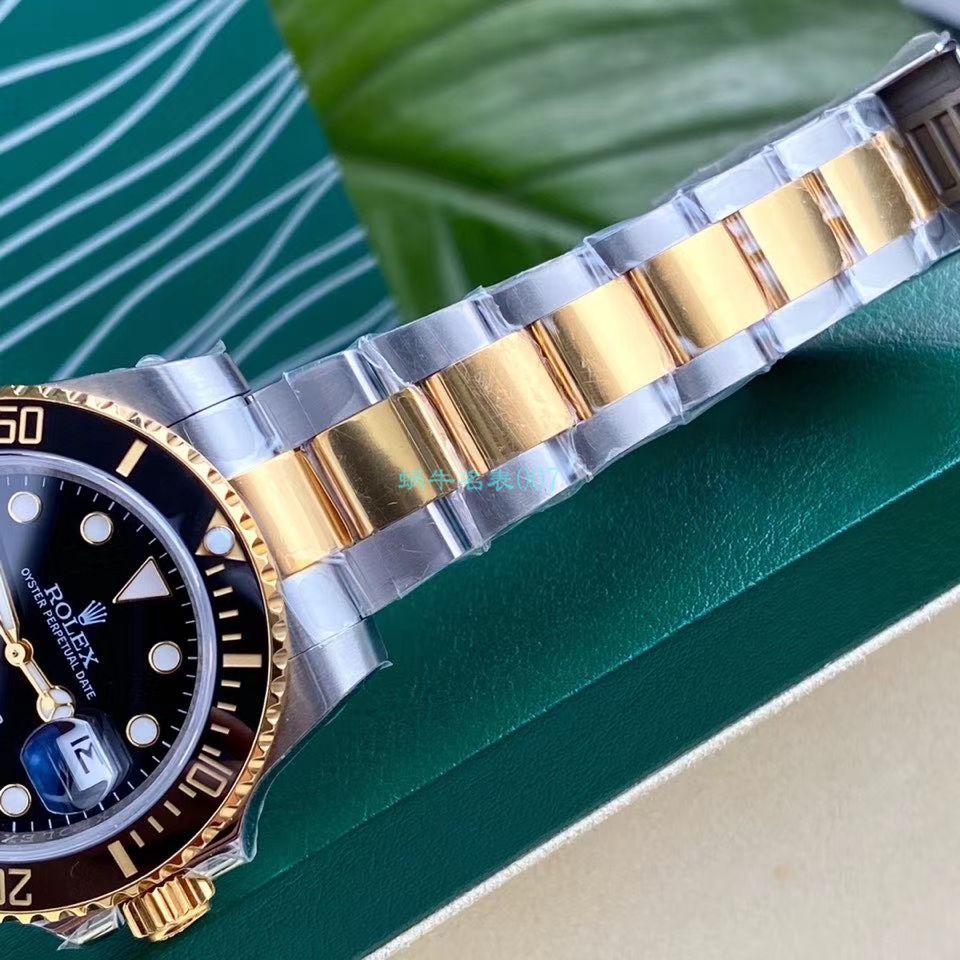  TOP  copy customized 包金ETA Movement  Rolex  Submariner 型116613-LN-97203 Replica Copy 间金 Submariner 黑盘 wrist watches  / R596